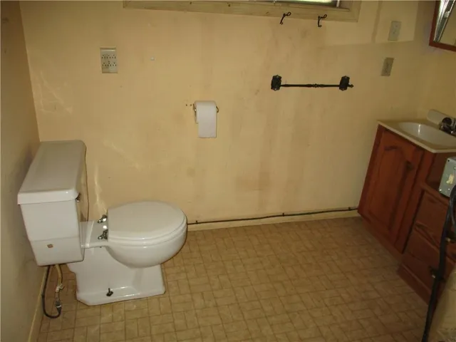 $390,000 | 1834 North High School Avenue, Columbus, KS 66725