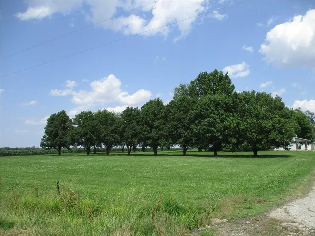 $390,000 | 1834 North High School Avenue, Columbus, KS 66725