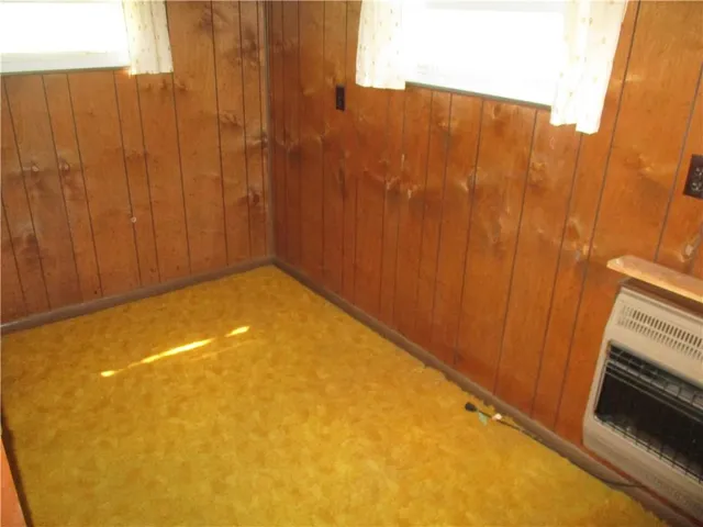 $390,000 | 1834 North High School Avenue, Columbus, KS 66725