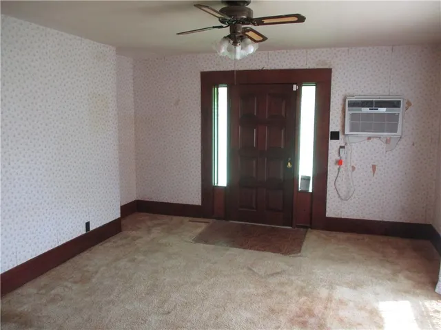 $390,000 | 1834 North High School Avenue, Columbus, KS 66725