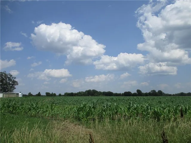 $390,000 | 1834 North High School Avenue, Columbus, KS 66725