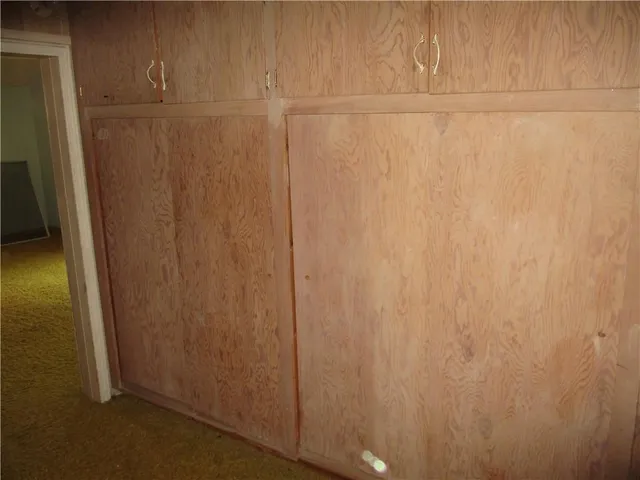 $390,000 | 1834 North High School Avenue, Columbus, KS 66725