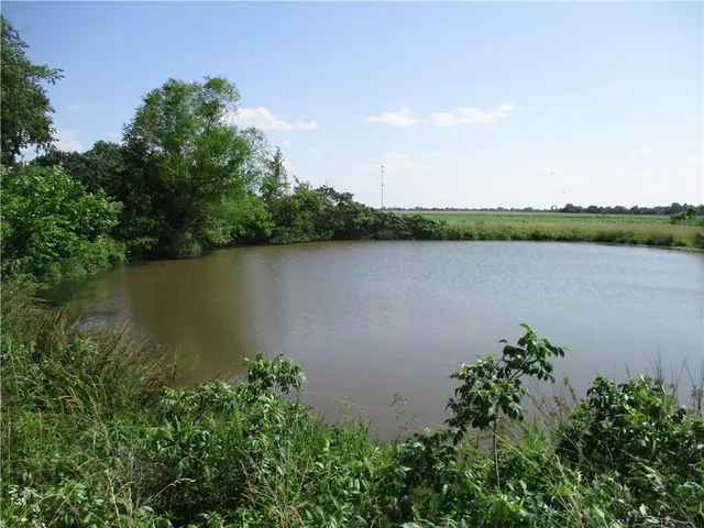 $390,000 | 1834 North High School Avenue, Columbus, KS 66725