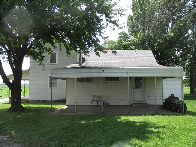 $390,000 | 1834 North High School Avenue, Columbus, KS 66725