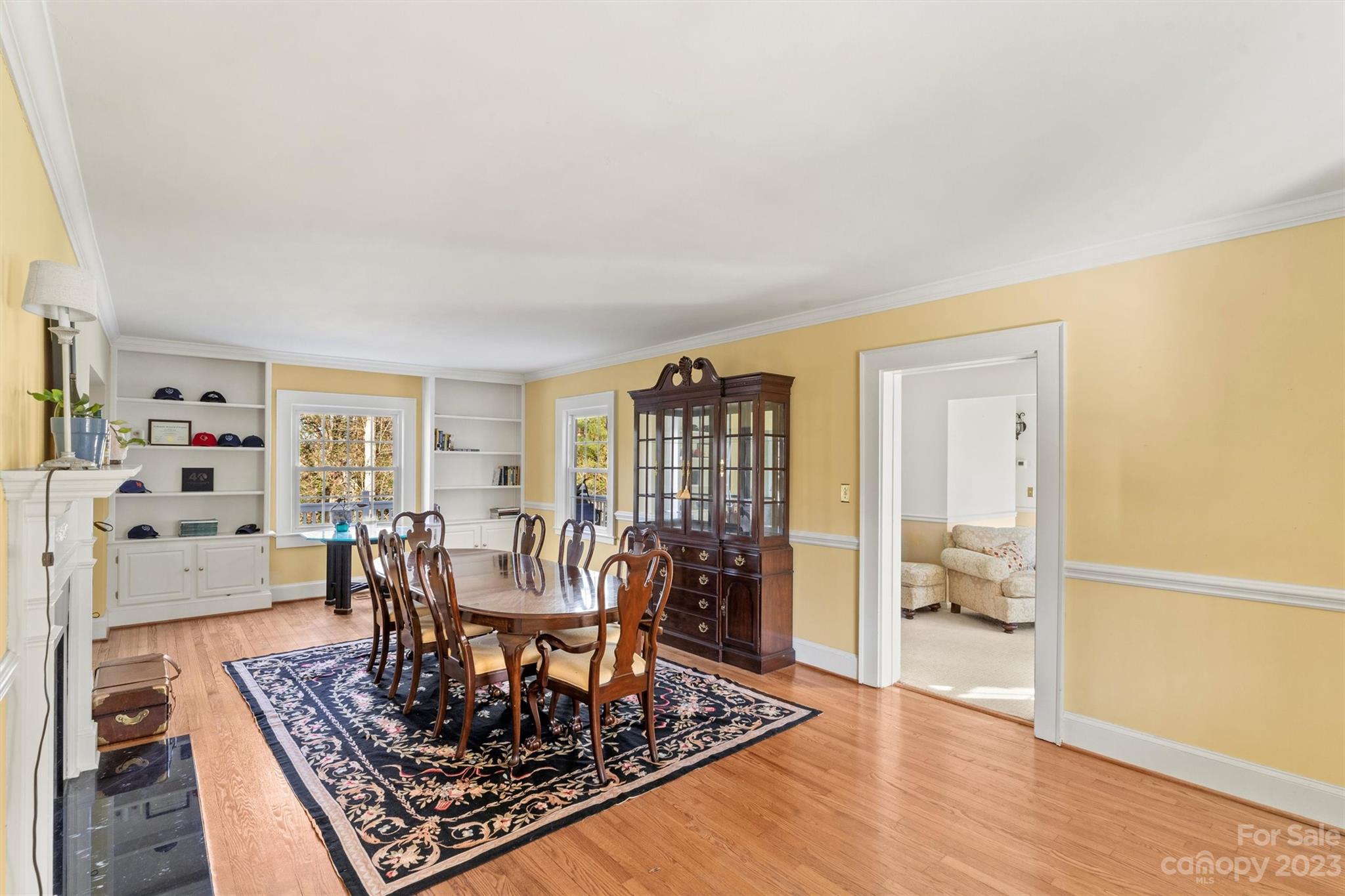 116 Riverside Court Morganton, NC 28655 - Photo 15 of 40 a living room with furniture and next to a window