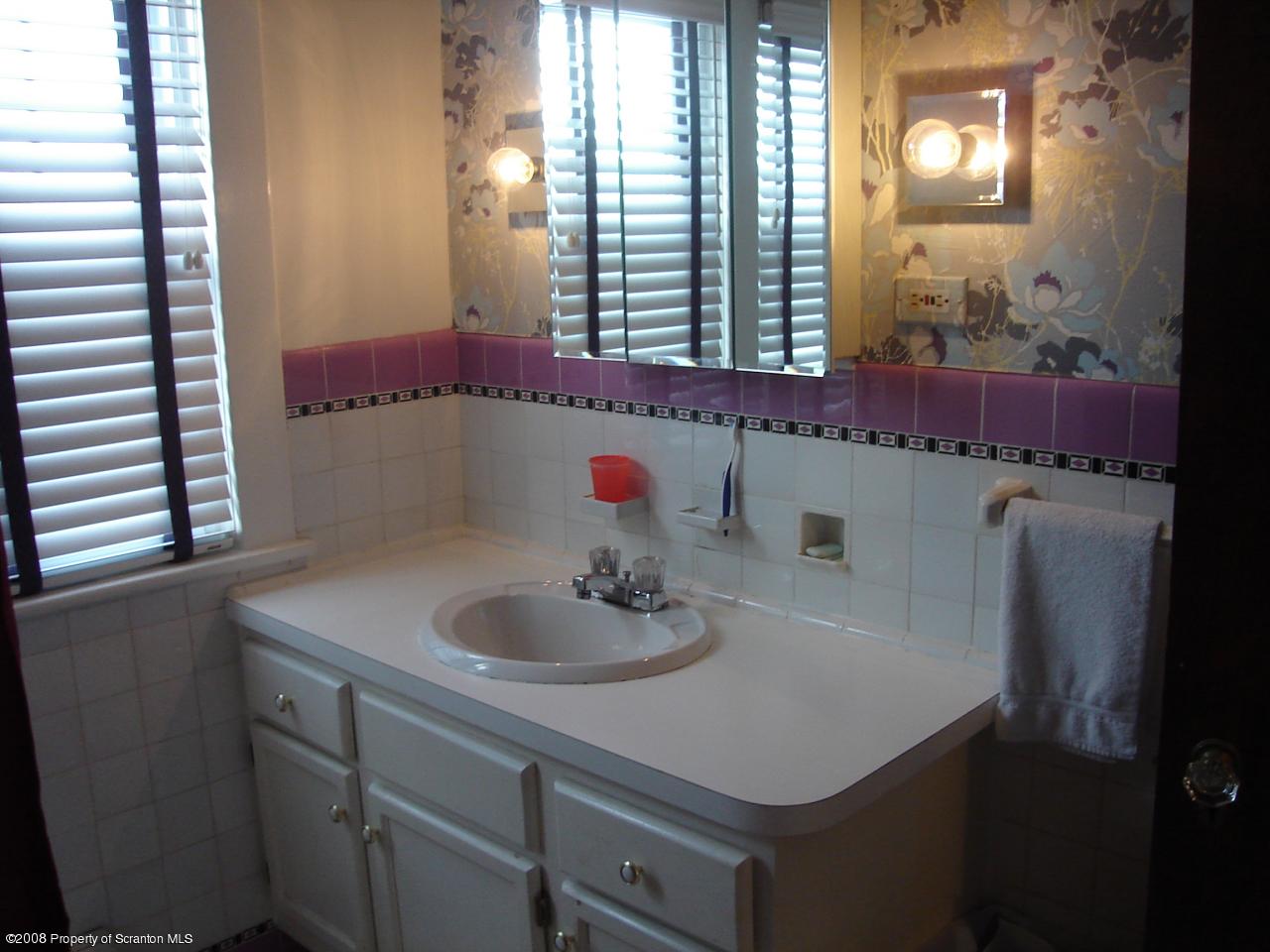 40 Spring Street Carbondale, PA 18407 - Photo 11 of 11 Gallery Image 11