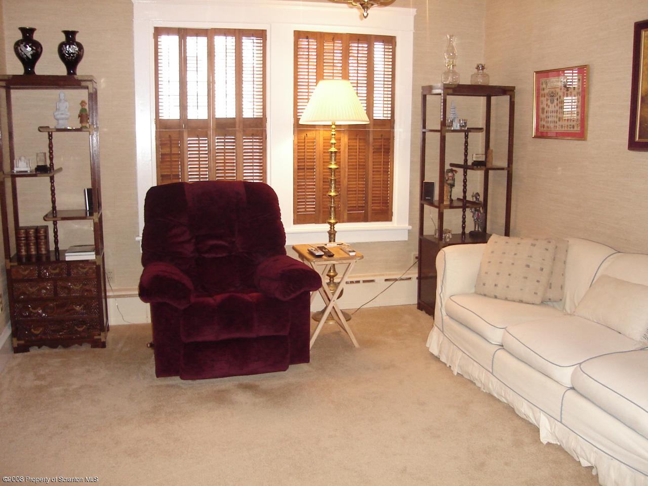 40 Spring Street Carbondale, PA 18407 - Photo 4 of 11 Gallery Image 4