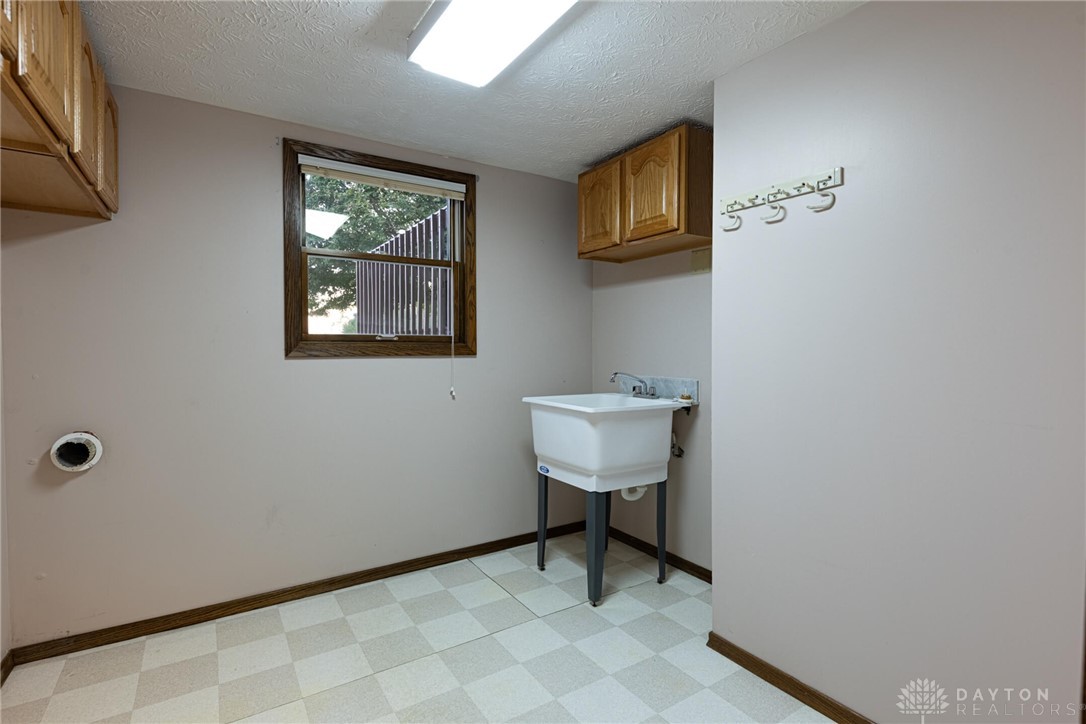 881 West Spring Valley Painters Road Spring Valley, OH 45370 - Photo 28 of 52