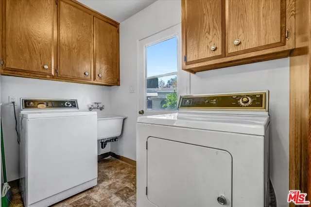 $975,000 | 2541 Gondar Avenue, Long Beach, CA 90815