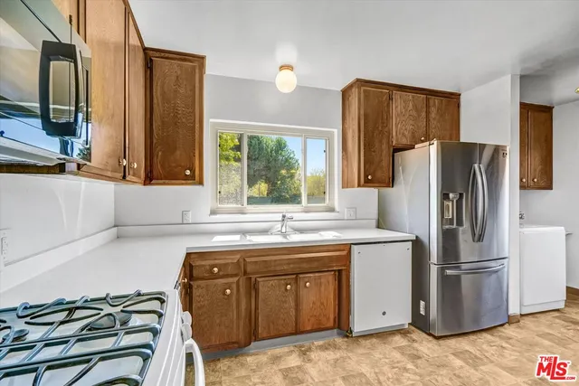 $975,000 | 2541 Gondar Avenue, Long Beach, CA 90815