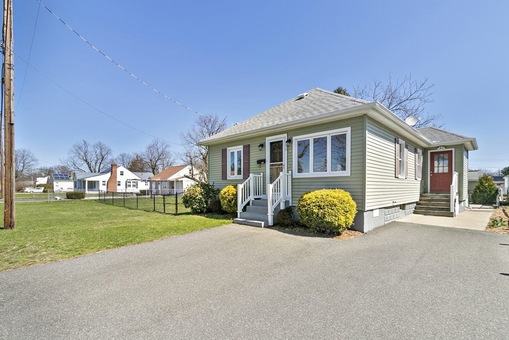 68 Yale Street Ludlow, MA 01056 - Photo 3 of 42 Gallery Image 3