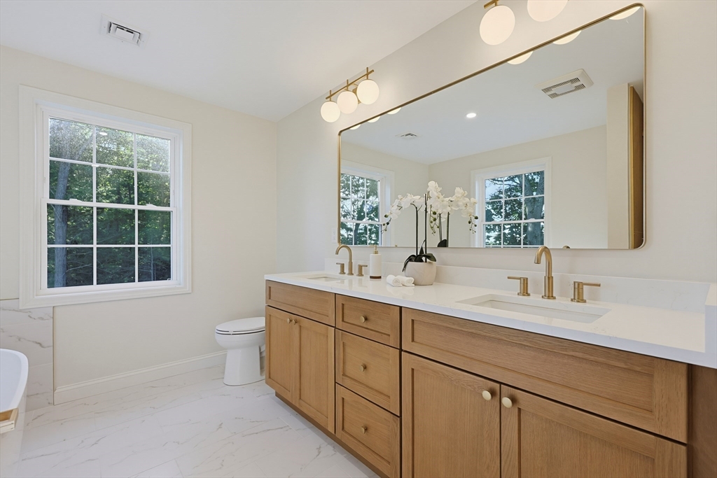 27 Woodside Road Spencer, MA 01562 - Photo 19 of 42