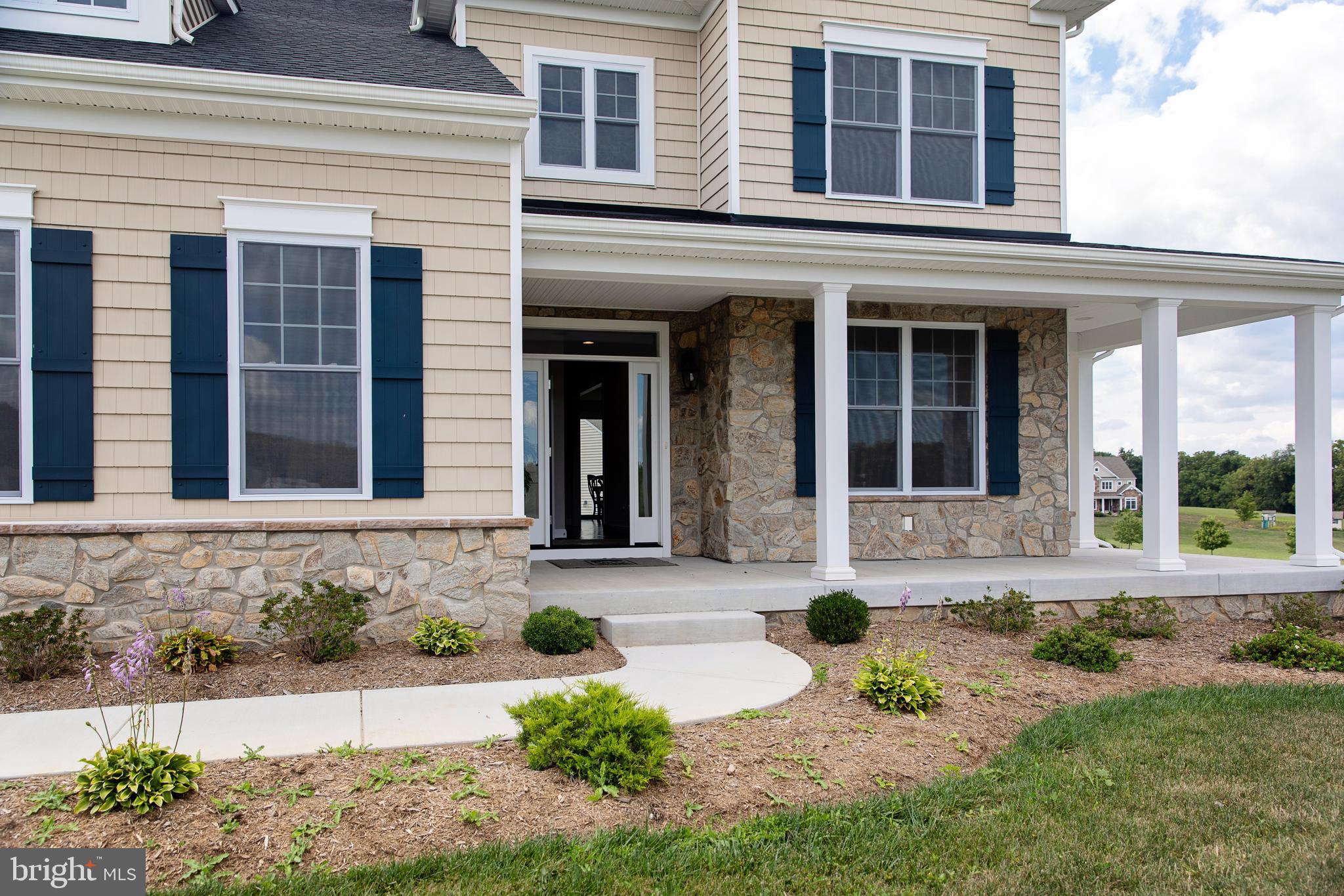 561 Lemmon Road Westminster, MD 21157 - Photo 2 of 17