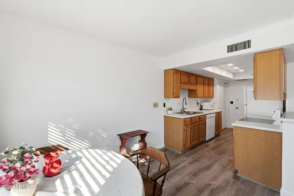 $250,000 | 744 East North Lane, Unit 2, Phoenix, AZ 85020
