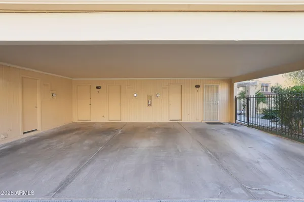 $250,000 | 744 East North Lane, Unit 2, Phoenix, AZ 85020