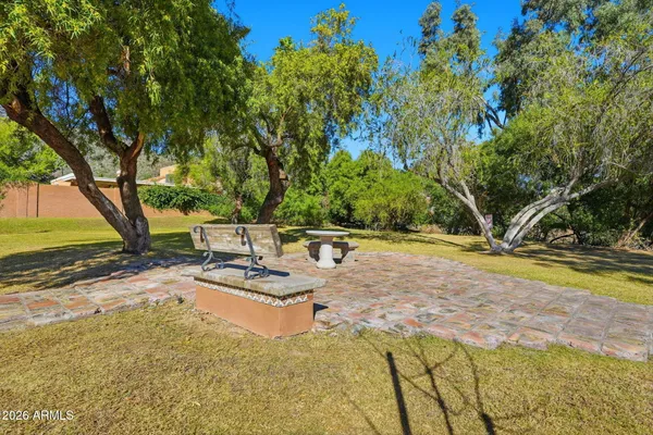 $250,000 | 744 East North Lane, Unit 2, Phoenix, AZ 85020