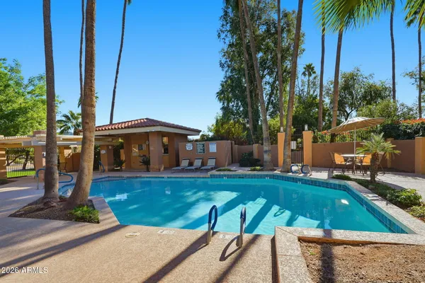 $250,000 | 744 East North Lane, Unit 2, Phoenix, AZ 85020