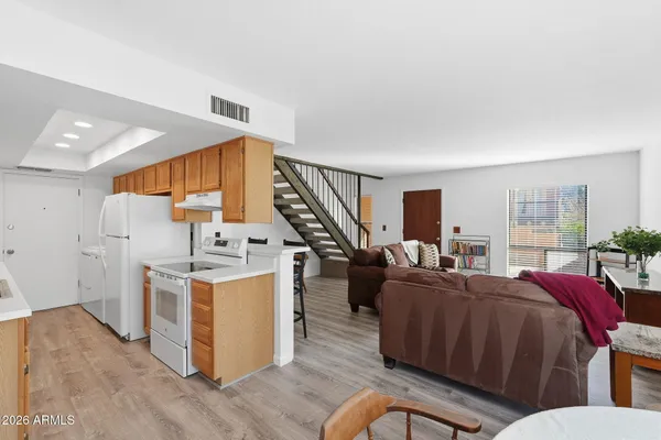 $250,000 | 744 East North Lane, Unit 2, Phoenix, AZ 85020