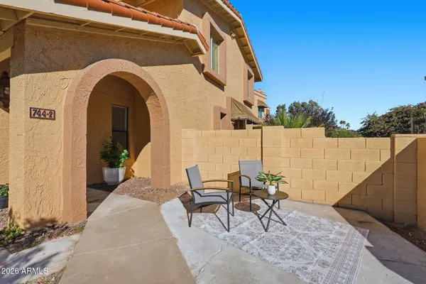$250,000 | 744 East North Lane, Unit 2, Phoenix, AZ 85020