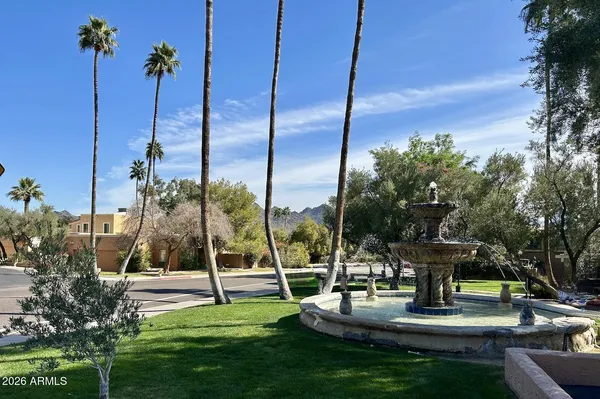 $250,000 | 744 East North Lane, Unit 2, Phoenix, AZ 85020