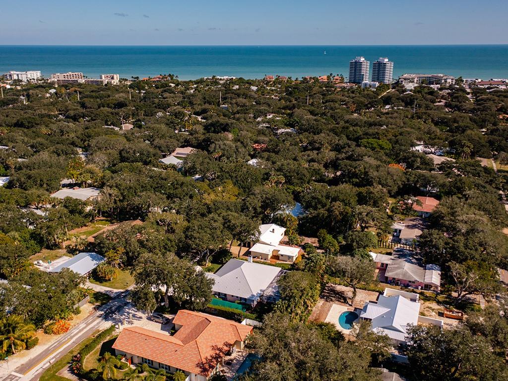 520 Cypress Road Vero Beach, FL 32963 - Photo 2 of 34 Gallery Image 2