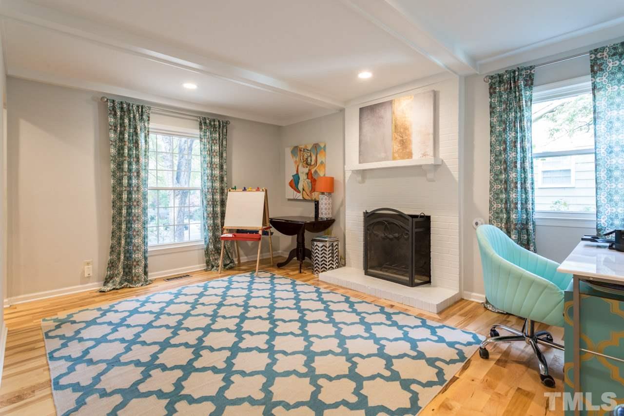 1013 Northclift Drive Raleigh, NC 27609 - Photo 5 of 25 Gallery Image 5