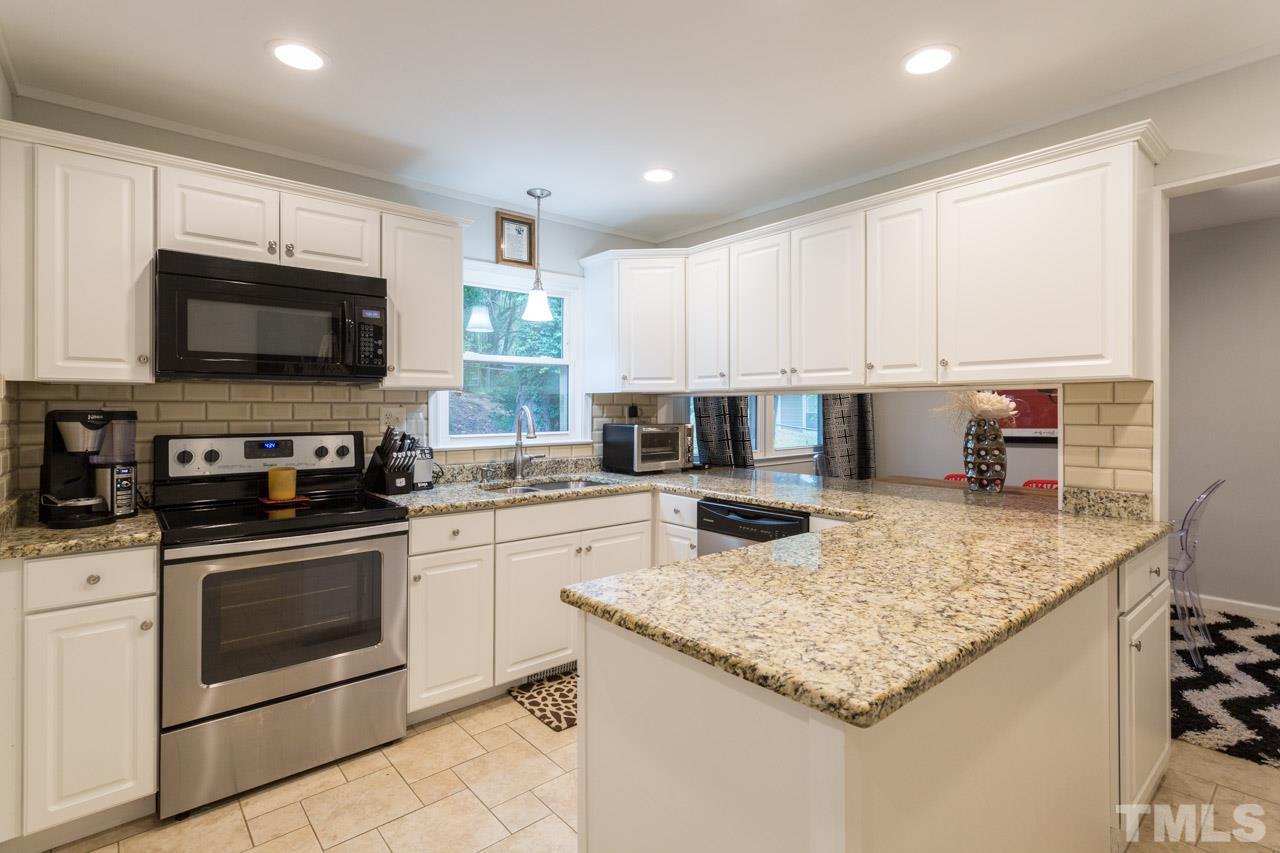 1013 Northclift Drive Raleigh, NC 27609 - Photo 8 of 25 Gallery Image 8
