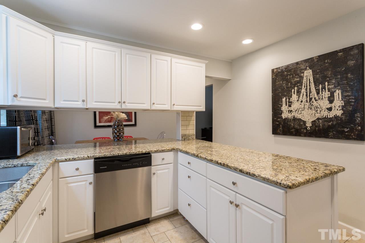 1013 Northclift Drive Raleigh, NC 27609 - Photo 9 of 25 Gallery Image 9