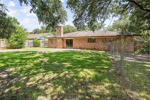 $1,900 | 315 Borderbrook Drive, Bryan, TX 77801