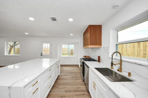 $249,999 | 717 Phyllis Court, Conroe, TX 77303