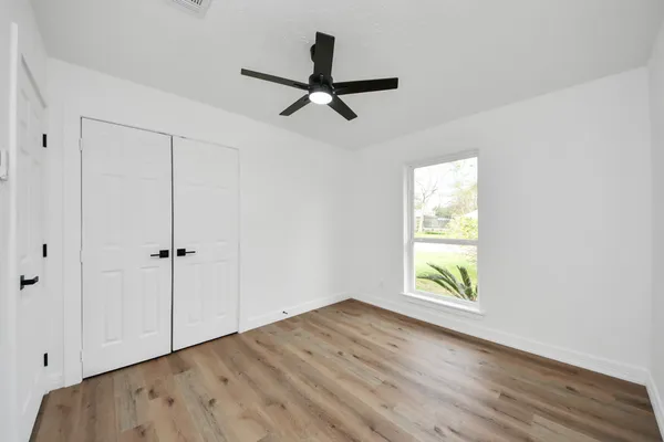 $249,999 | 717 Phyllis Court, Conroe, TX 77303