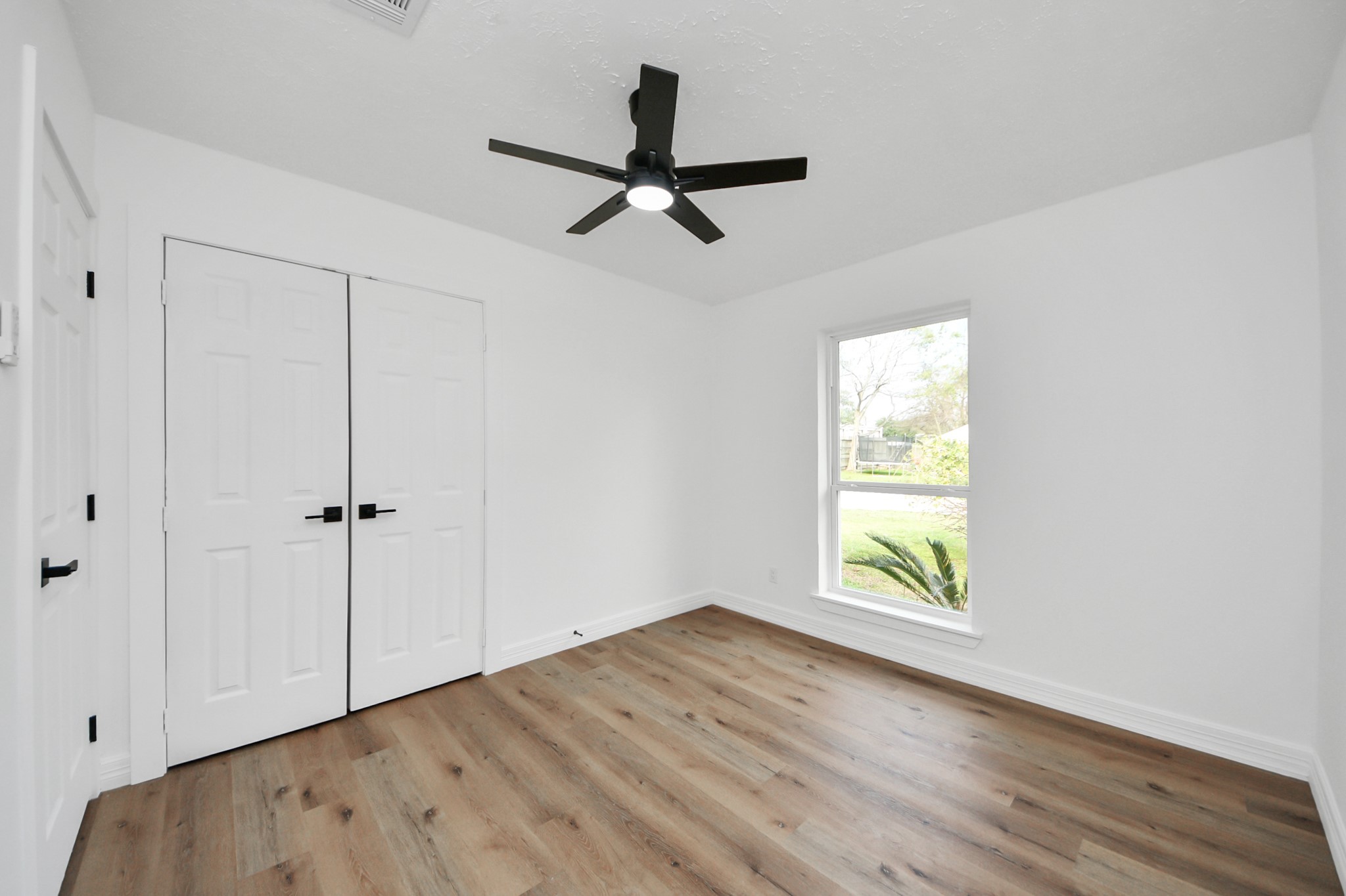 717 Phyllis Court Conroe, TX 77303 - Photo 16 of 31