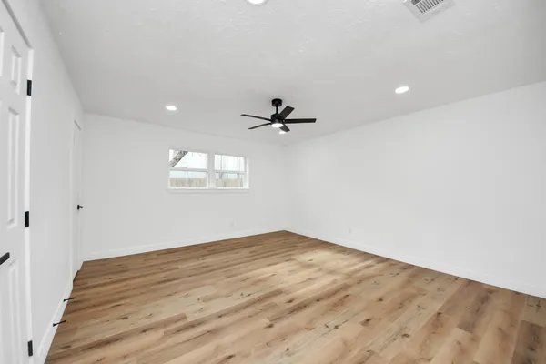 $249,999 | 717 Phyllis Court, Conroe, TX 77303