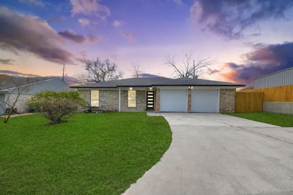 $249,999 | 717 Phyllis Court, Conroe, TX 77303