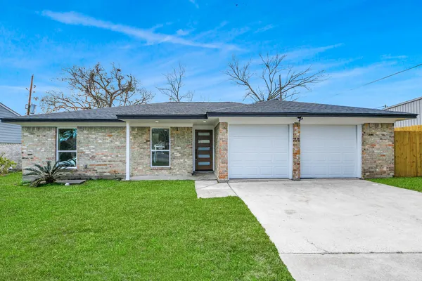 $249,999 | 717 Phyllis Court, Conroe, TX 77303