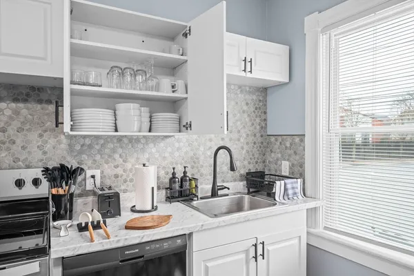 $5,000 | 13 Regent Avenue, Unit 1, Providence, RI 02908