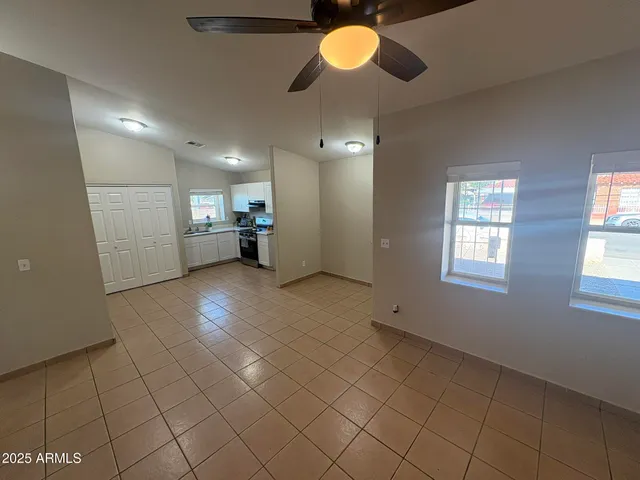 a view of a livingroom with furniture