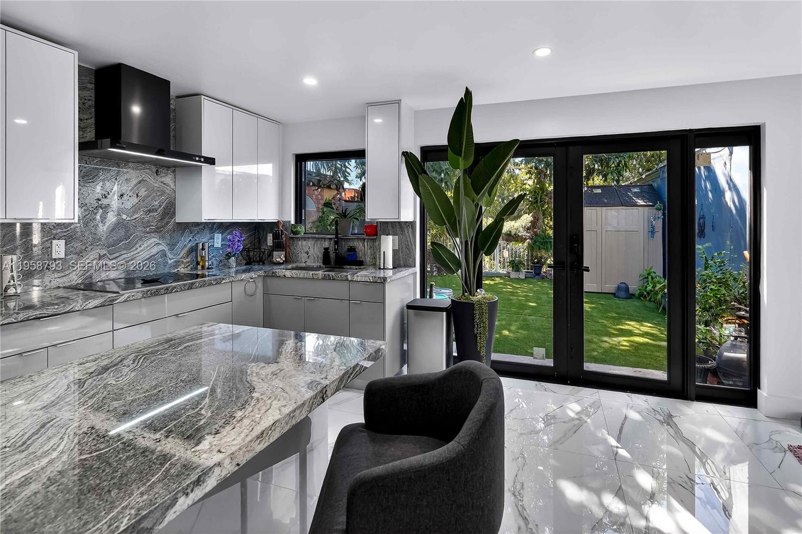 1594 West 73rd Street Hialeah, FL 33014 - Photo 12 of 35