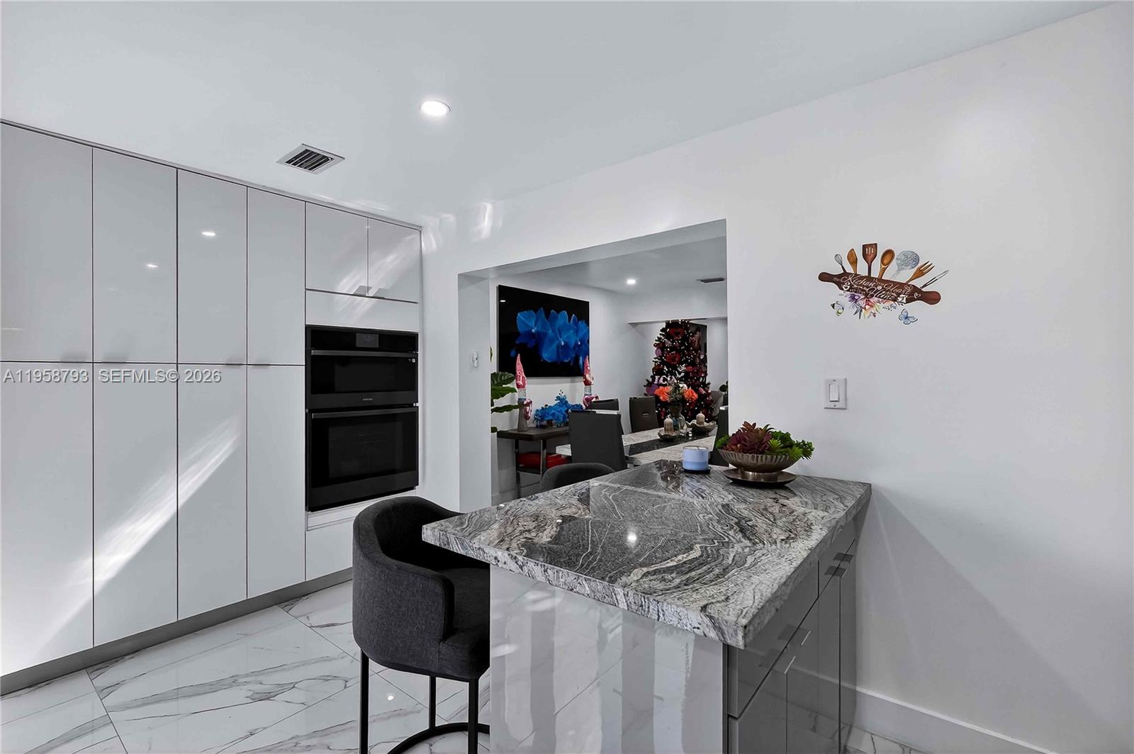 1594 West 73rd Street Hialeah, FL 33014 - Photo 13 of 35