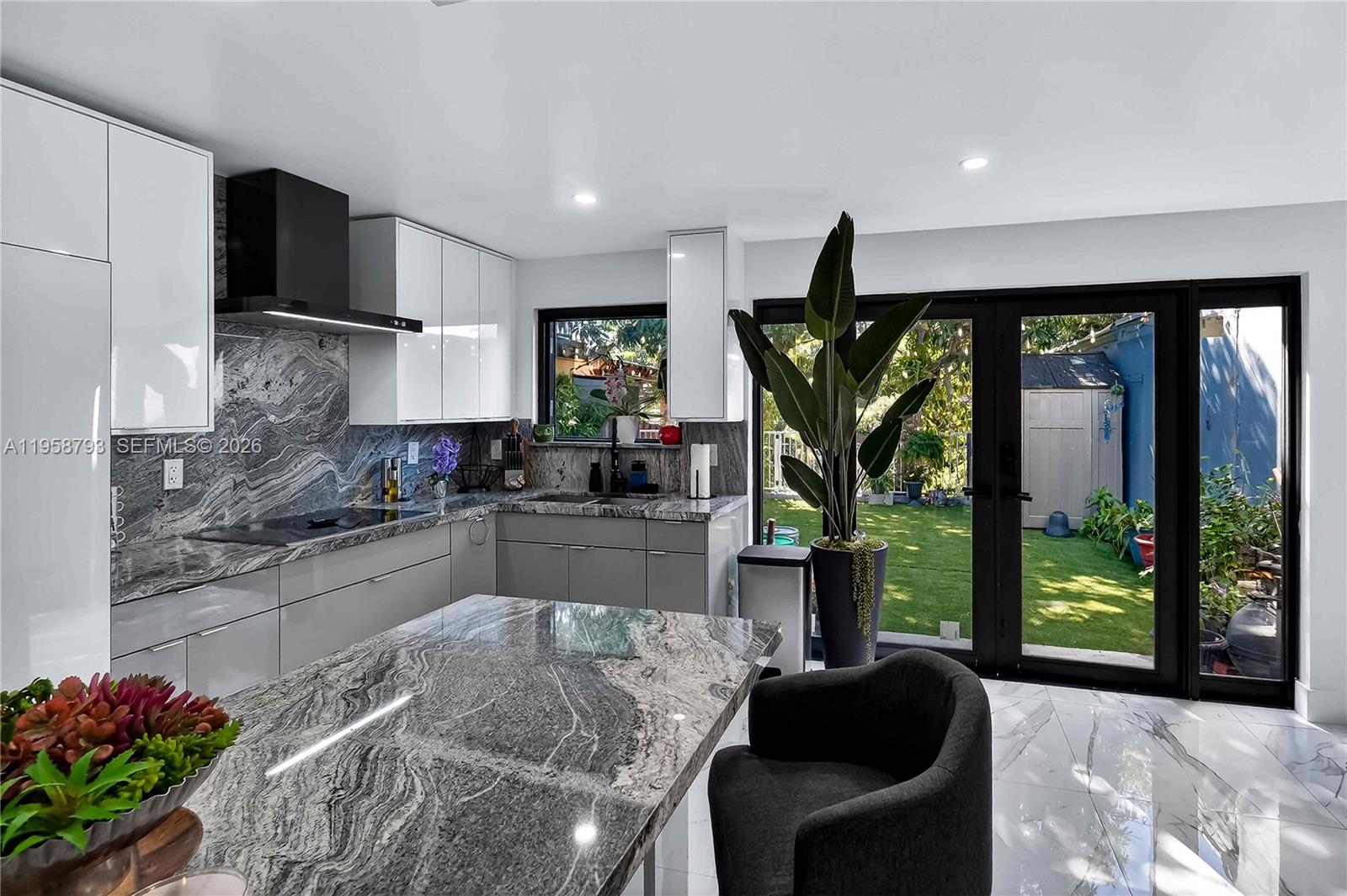 1594 West 73rd Street Hialeah, FL 33014 - Photo 15 of 35