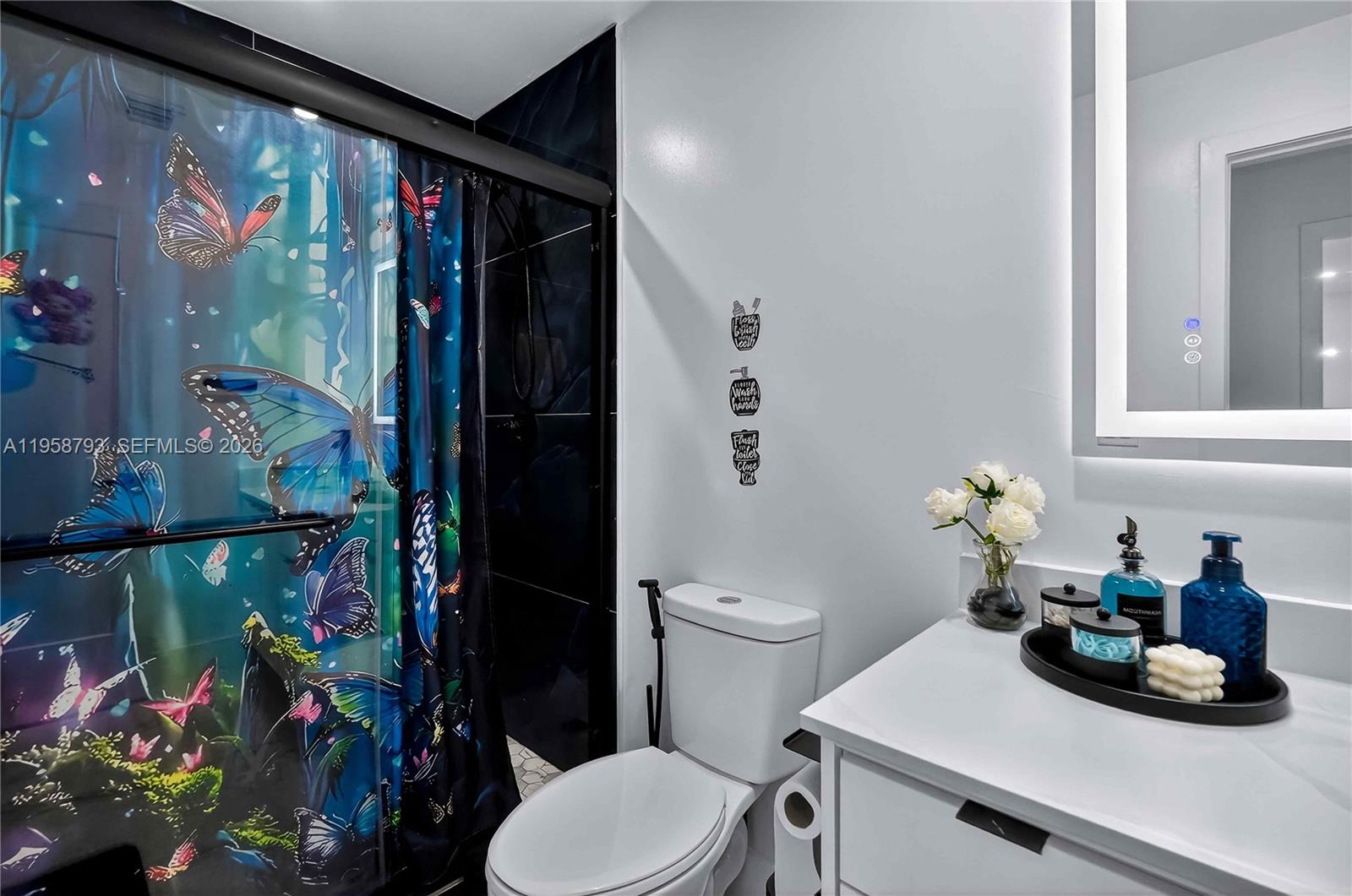 1594 West 73rd Street Hialeah, FL 33014 - Photo 19 of 35