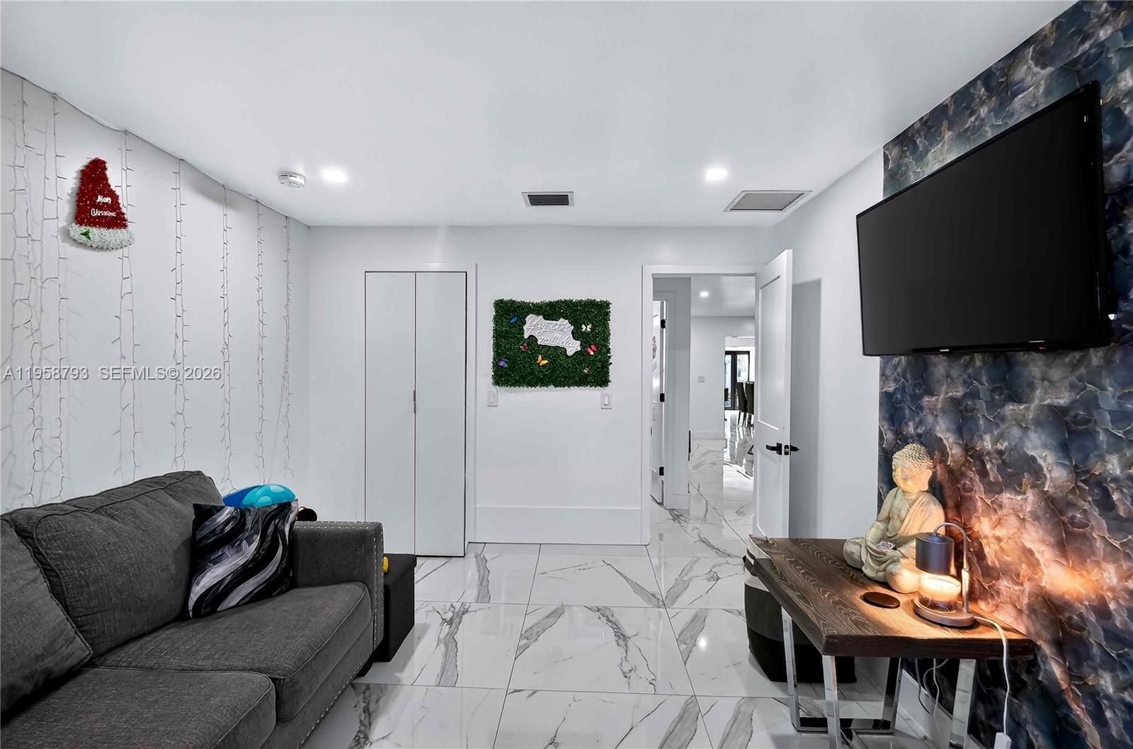 1594 West 73rd Street Hialeah, FL 33014 - Photo 20 of 35