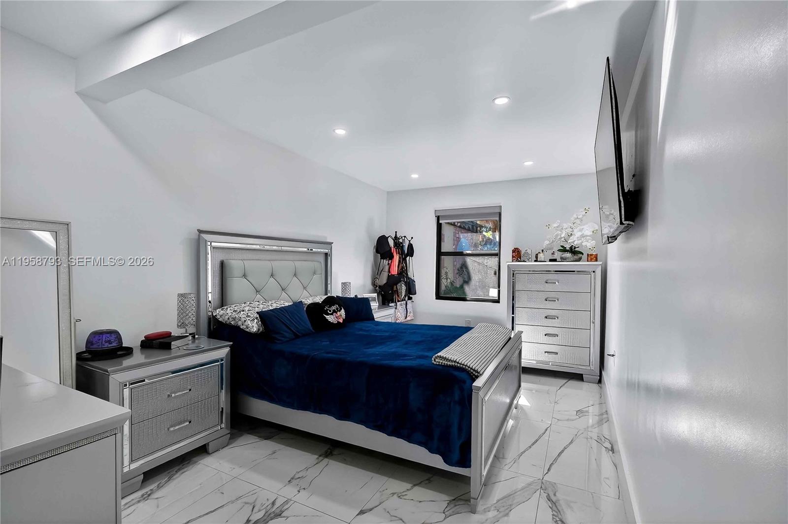 1594 West 73rd Street Hialeah, FL 33014 - Photo 23 of 35