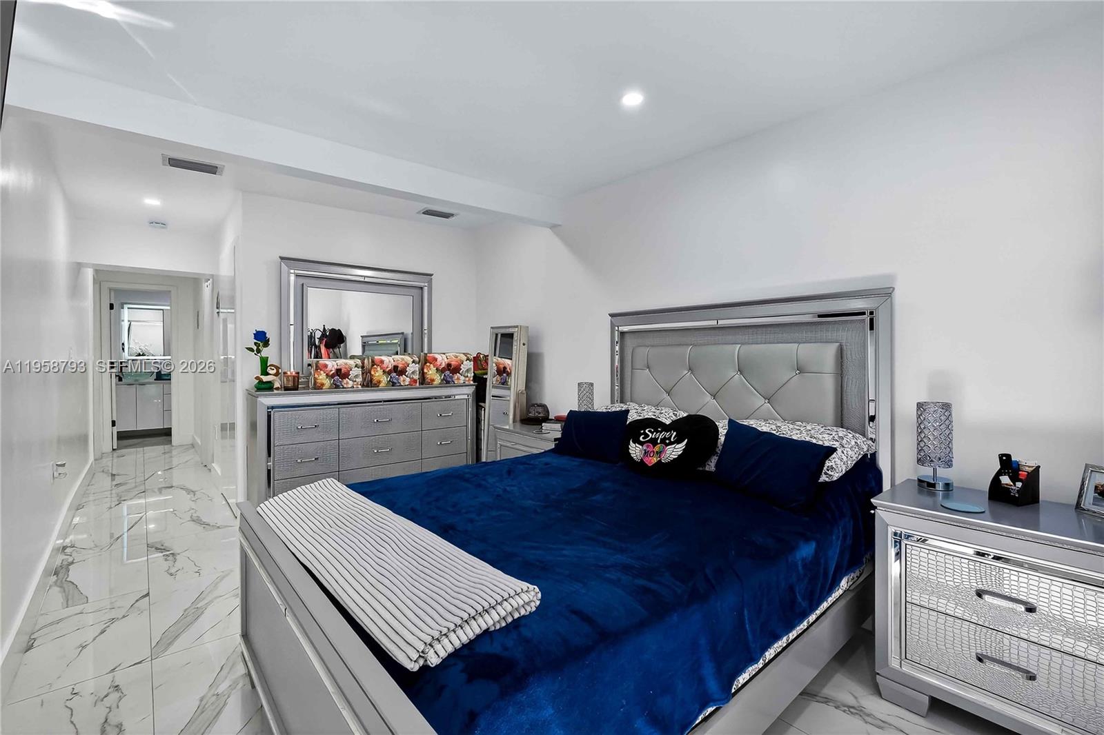 1594 West 73rd Street Hialeah, FL 33014 - Photo 25 of 35