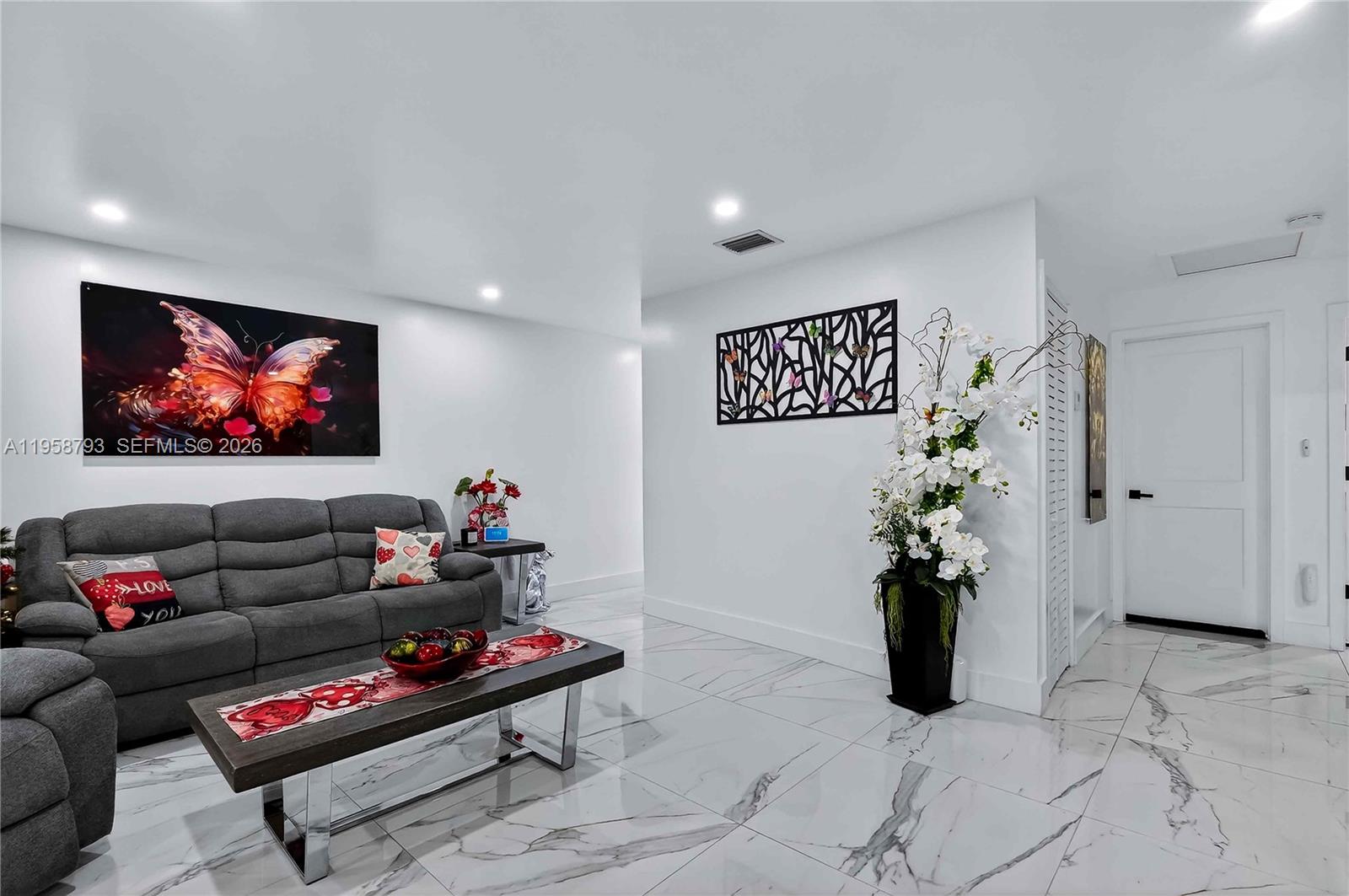 1594 West 73rd Street Hialeah, FL 33014 - Photo 5 of 35