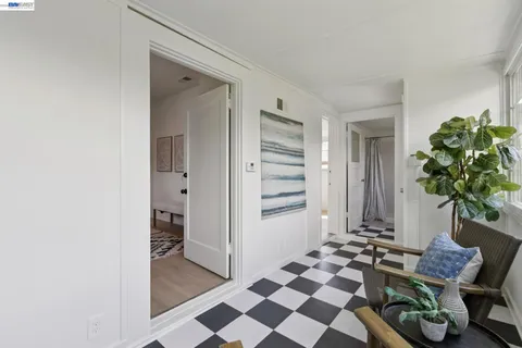 $1,595,000 | 2607 Alcatraz Avenue, Berkeley, CA 94618