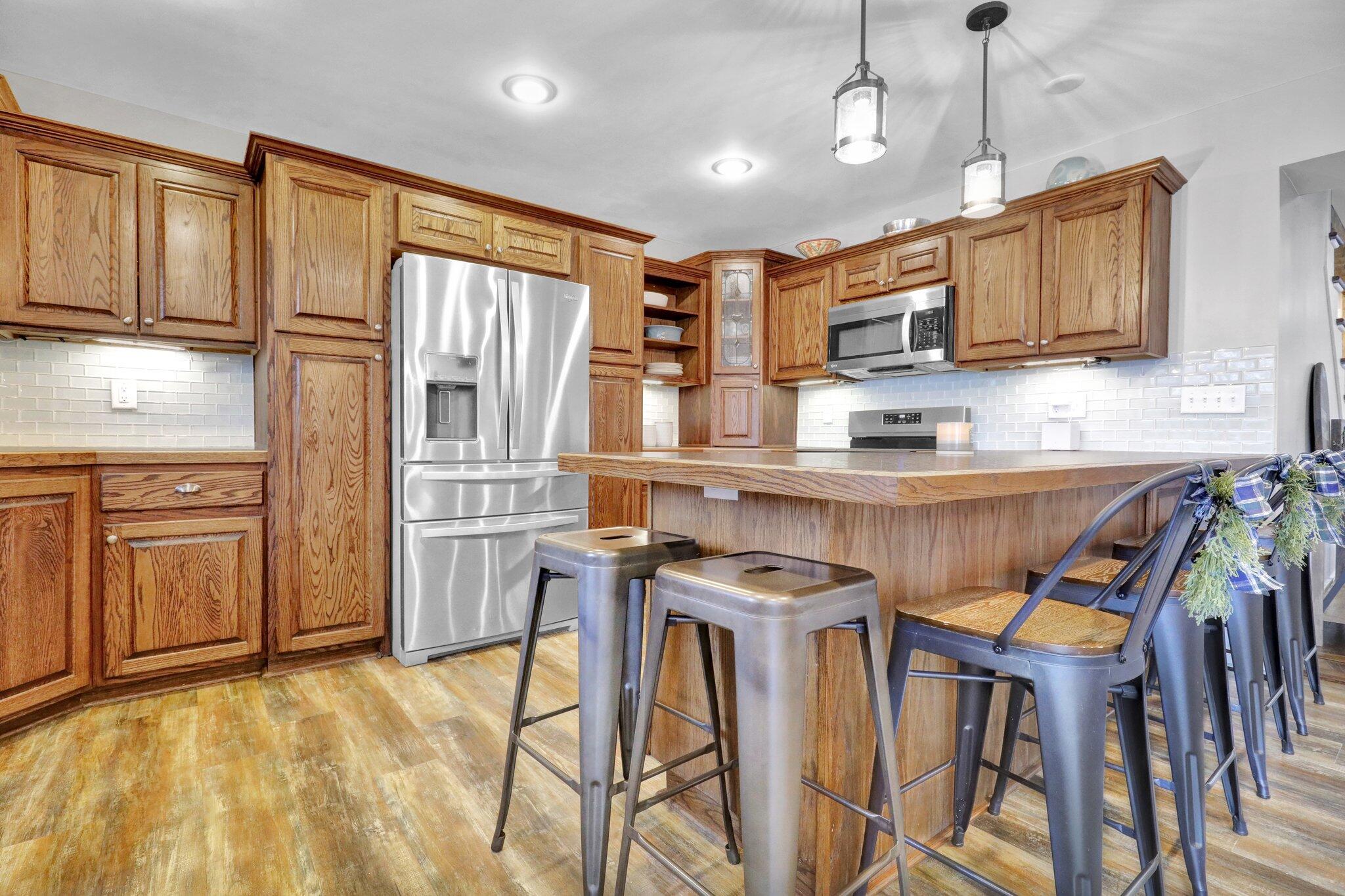 726 Riverside Drive Portland, MI 48875 - Photo 6 of 51 32-web-or-mls-Open Ended Media-33 (3)