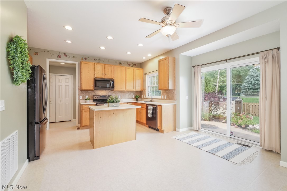 254 Sandstone Ridge Way Berea, OH 44017 - Photo 11 of 35 Gallery Image 11