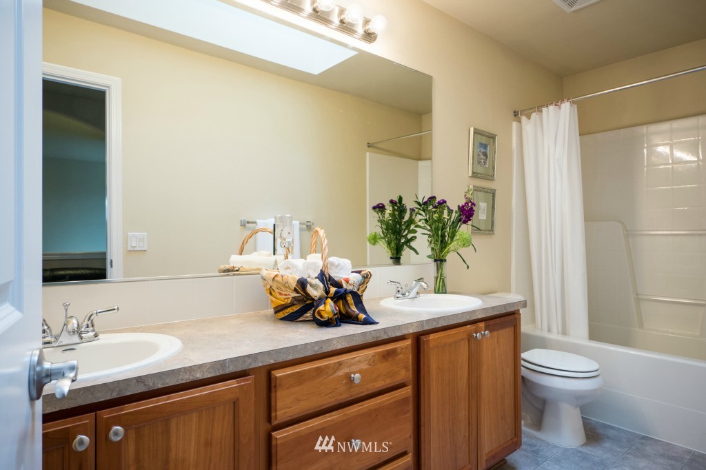 18924 35th Drive Southeast Bothell, WA 98012 - Photo 13 of 22 Gallery Image 13