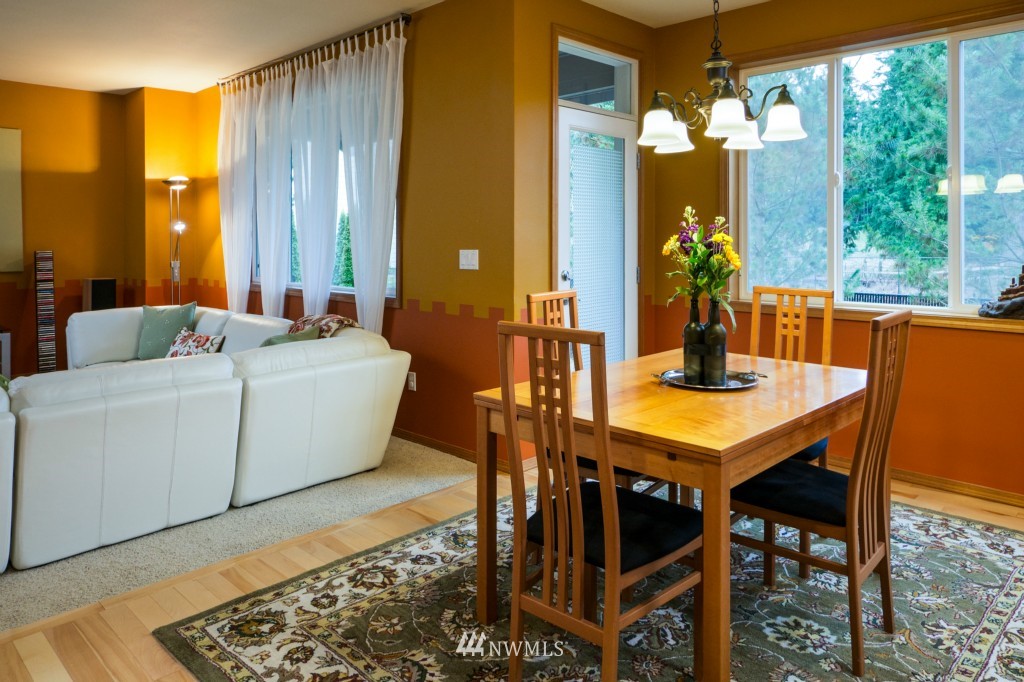 18924 35th Drive Southeast Bothell, WA 98012 - Photo 10 of 22 Gallery Image 10